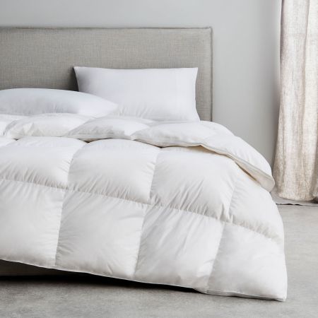 Pure Indulgence 85/15 Hungarian Goose Down and Feather Quilt with Cotton Cover &ndash; Made in Denmark
